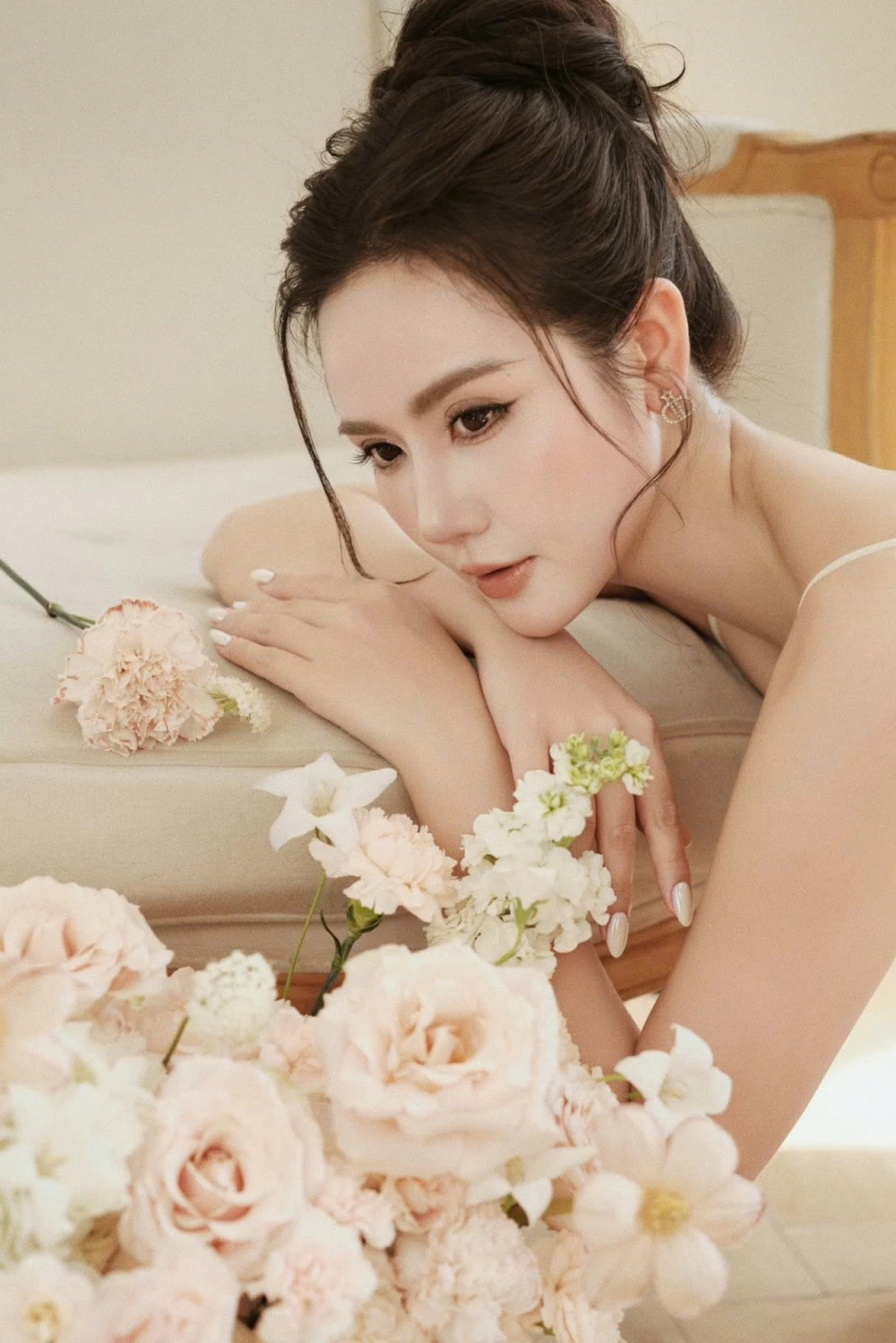 Nhan sắc ngọt ngào của diễn viên Phan Minh Huyền