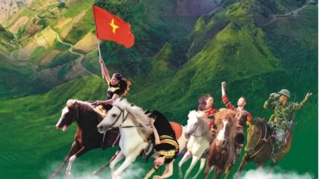 Xiếc Việt trình diễn ‘Vó ngựa biên cương’