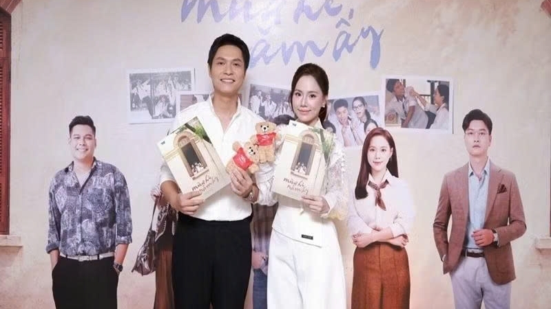 Khi người yêu ngoài đời trở thành bạn diễn trên phim