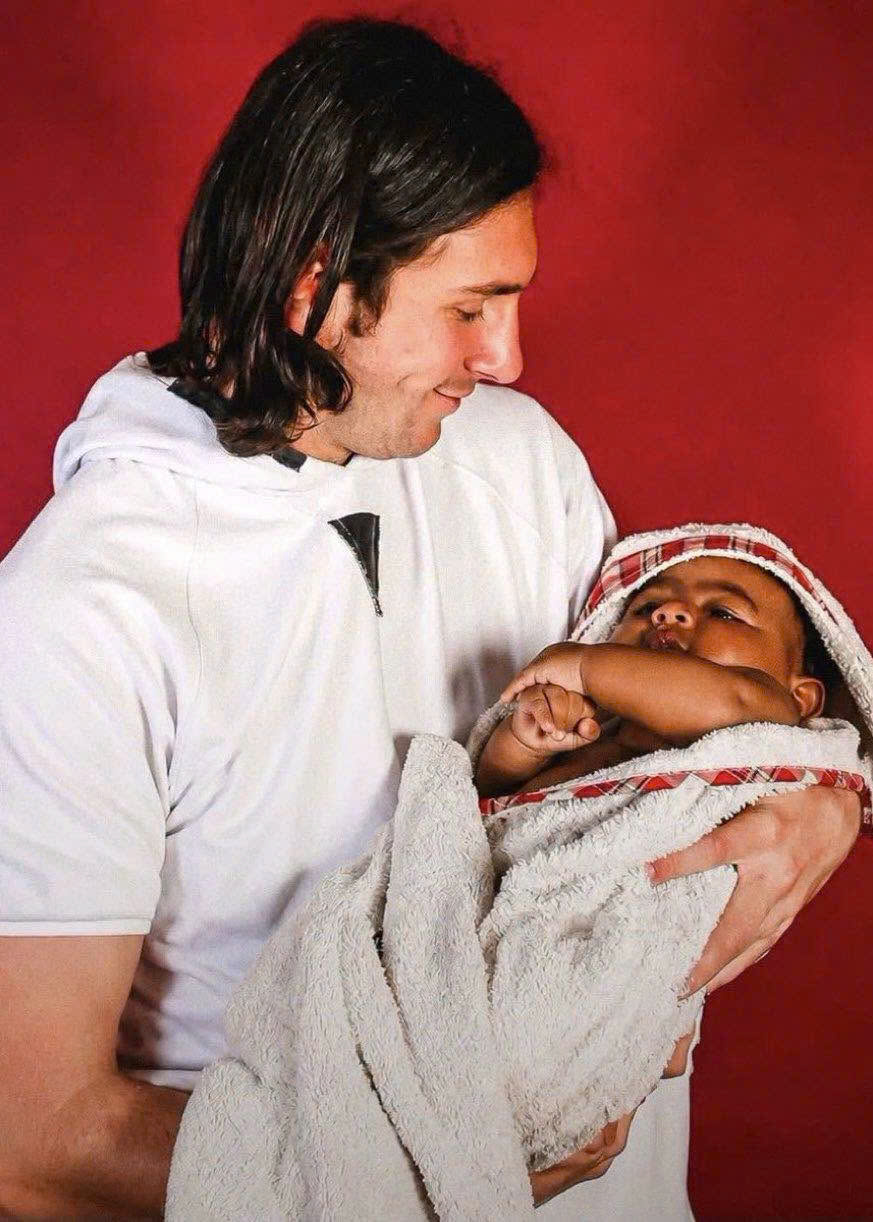 UNICEF xác nhận loạt ảnh Messi và Lamine Yamal từng gặp nhau từ gần 20 năm trước