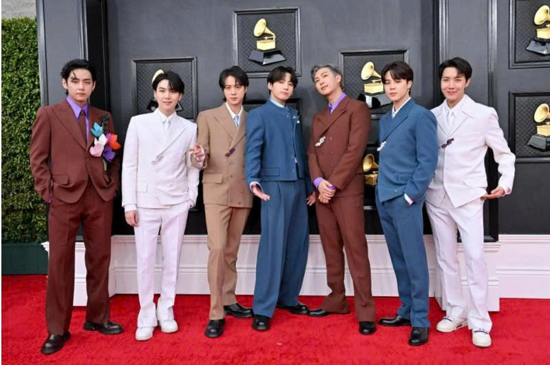 BTS không dự Grammy 2027, CEO Grammy nói gì?