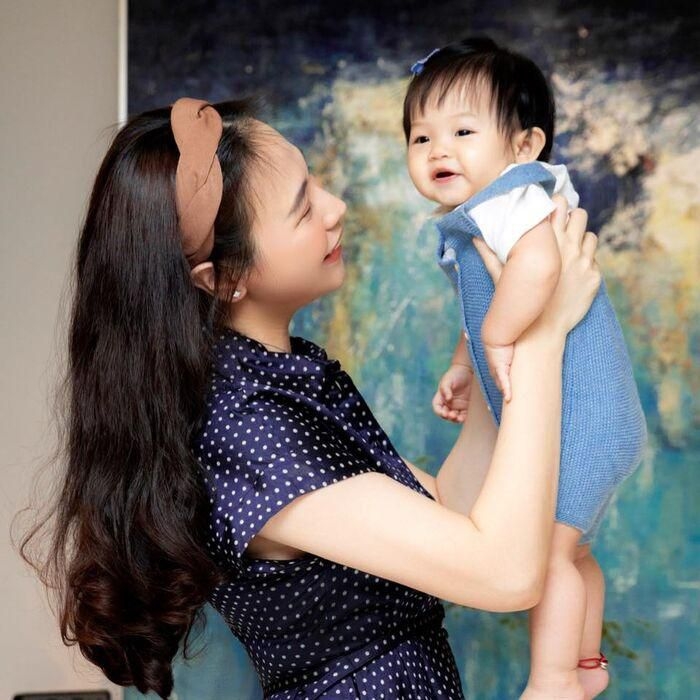 Đàm Thu Trang 'ghen tị' với con gái chỉ vì lí do đặc biệt này