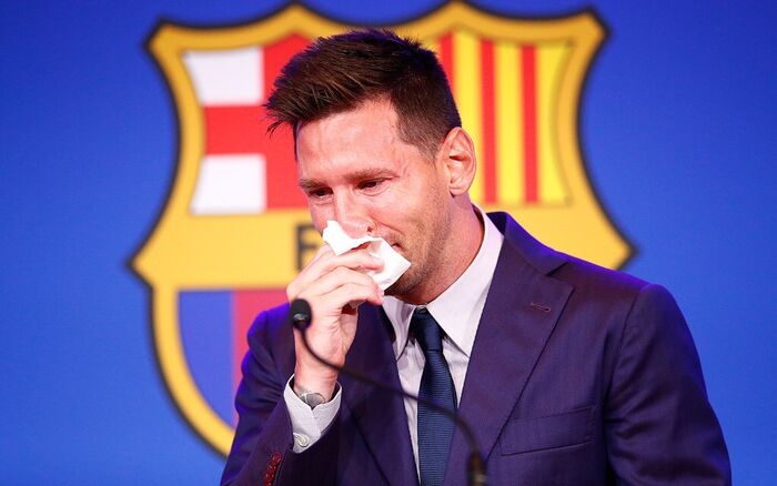 Giấy lau nước mũi của Messi bán giá 23 tỷ đồng