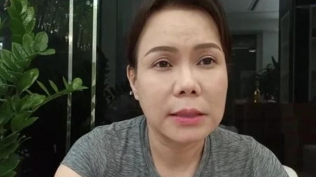 Việt Hương 'rớt nước mắt' vì bị soi mói chuyện từ thiện: 'Tôi buồn lắm'