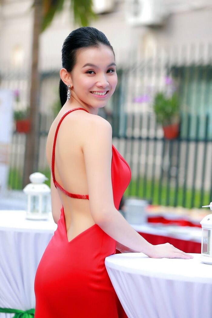 Khánh Vân, Minh Tiệp cùng dàn sao Việt gửi lời chia buồn đến gia đình Hoa hậu Thùy Lâm