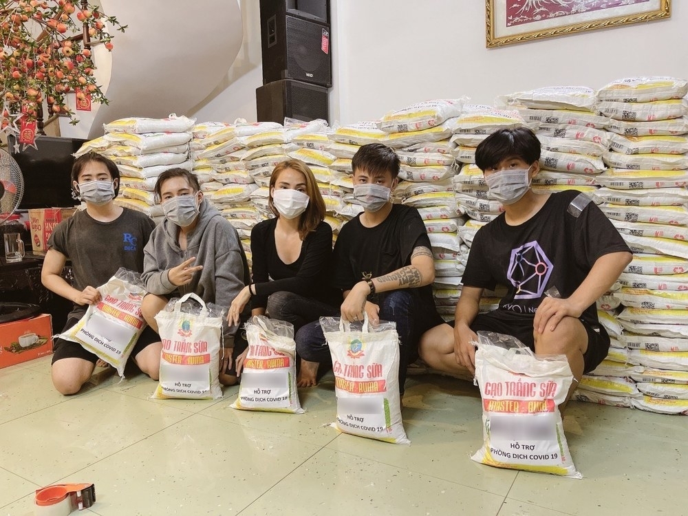 Tin hot giải trí ngày 20/8: Ưng Hoàng Phúc được vợ tự tay trang trí, tổ chức sinh nhật Tin hot giải trí ngày 20/8: Ưng Hoàng Phúc được vợ tự tay trang trí, tổ chức sinh nhật