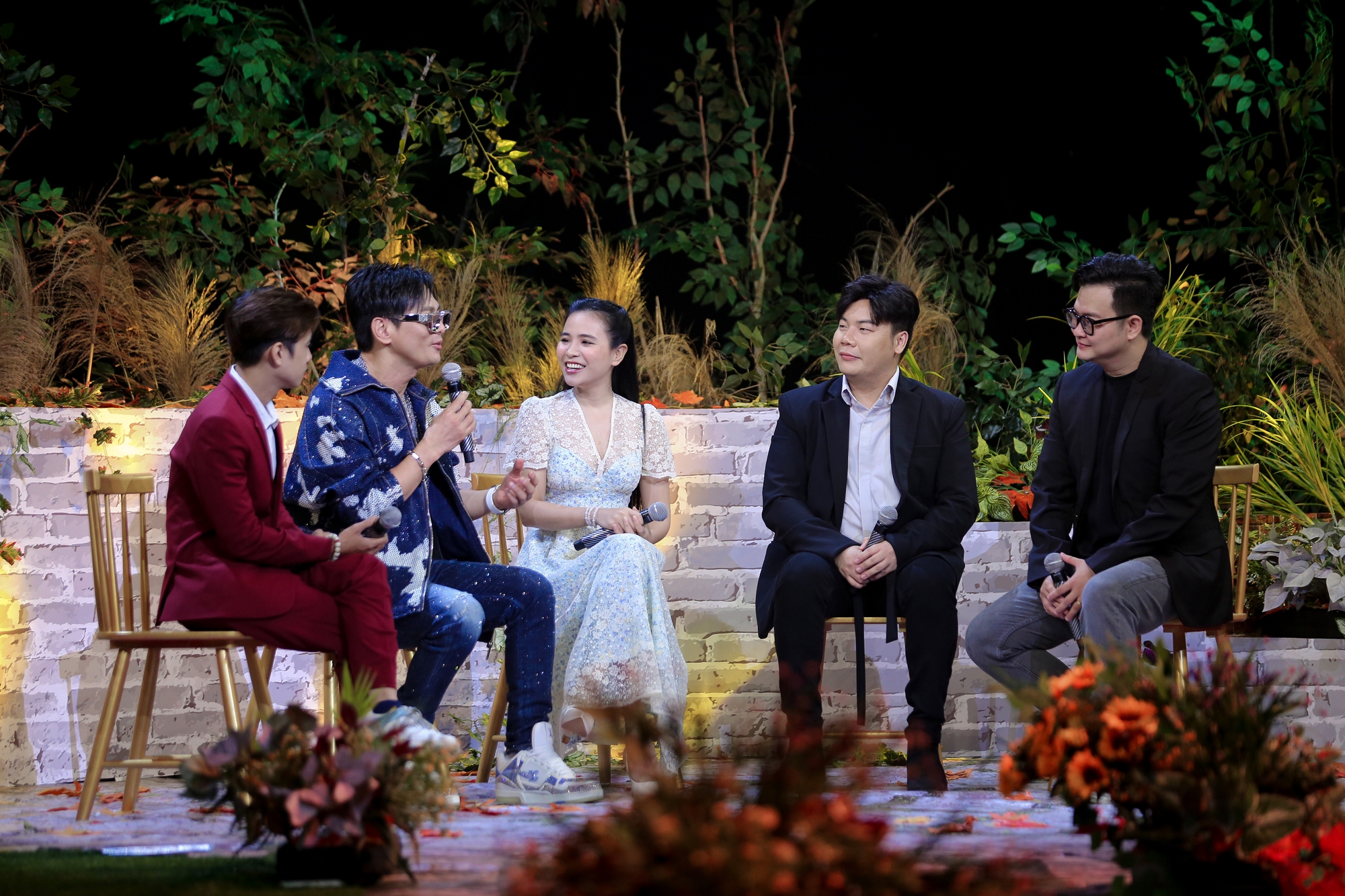 Con nuôi Phi Nhung giải thích về cách xưng hô với ca sĩ Lâm Hùng