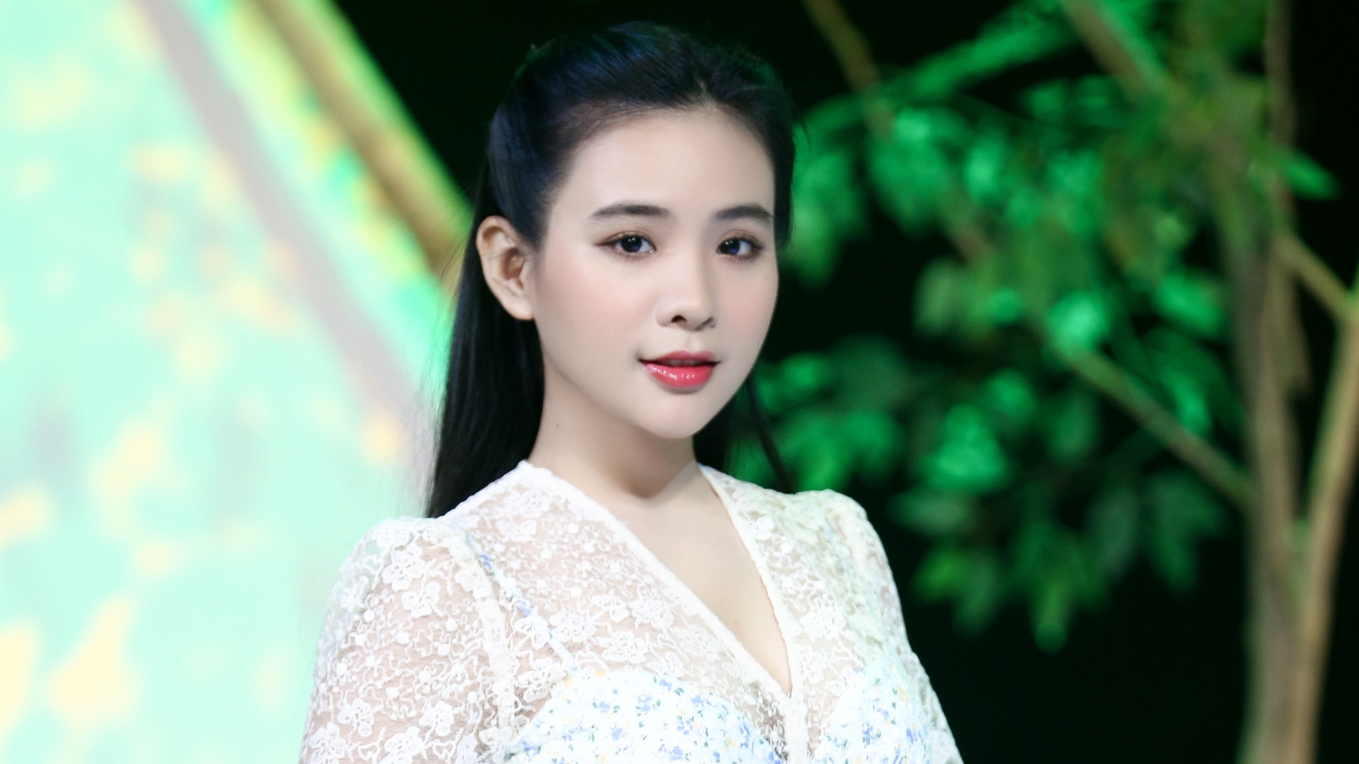 Con nuôi Phi Nhung giải thích về cách xưng hô với ca sĩ Lâm Hùng