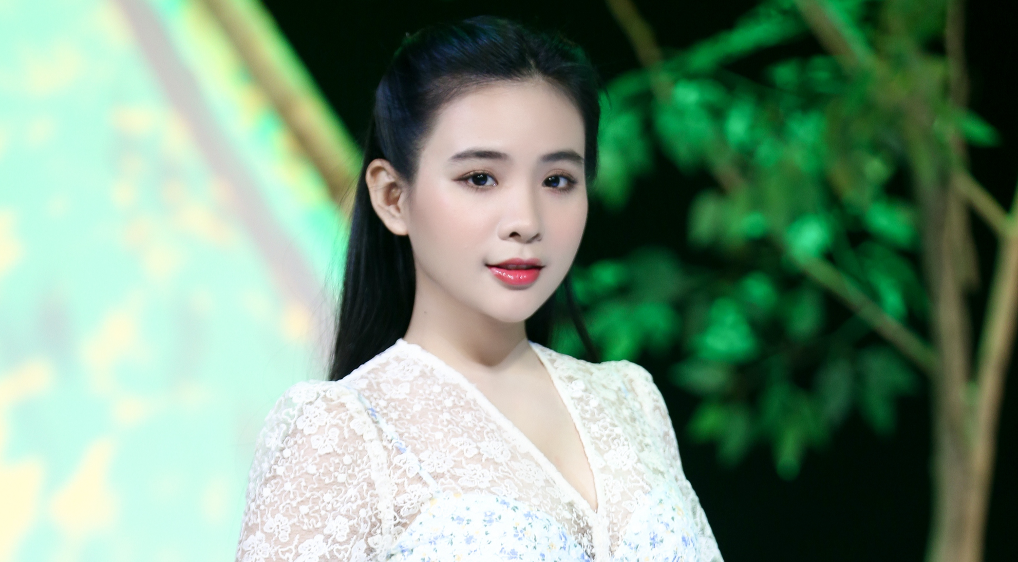 Con nuôi Phi Nhung giải thích về cách xưng hô với ca sĩ Lâm Hùng