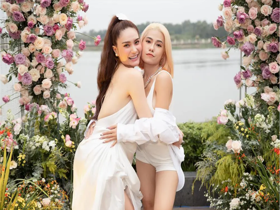 Đoàn Di Băng giàu “khủng”, nhiều lần “vung tiền” gây sốc Đoàn Di Băng giàu “khủng”, nhiều lần “vung tiền” gây sốc