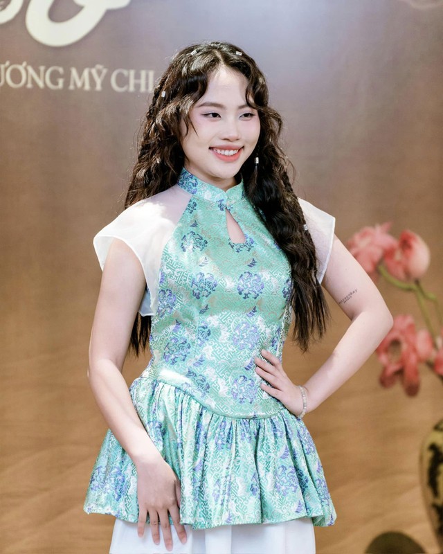 Phương Mỹ Chi giỏi kiếm tiền, dốc 10 tỷ làm show miễn phí Phương Mỹ Chi giỏi kiếm tiền, dốc 10 tỷ làm show miễn phí