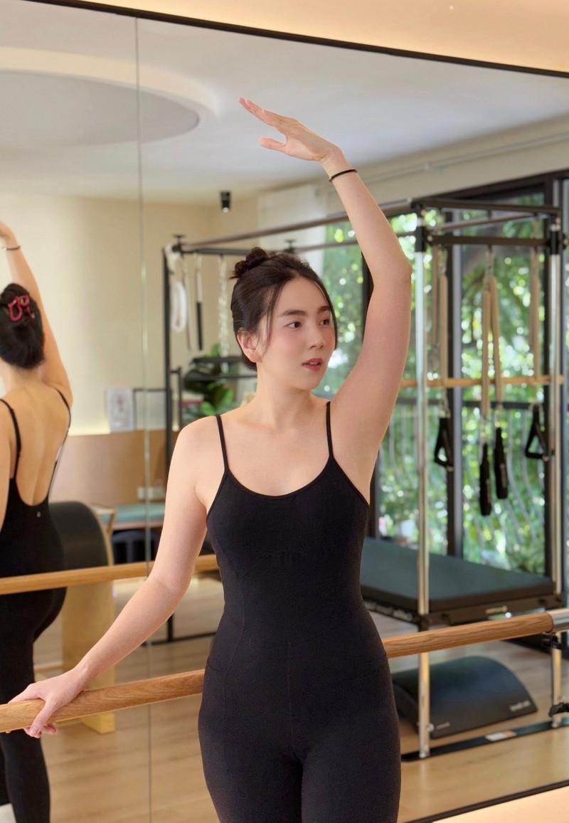 MC Mai Ngọc tự tin khoe dáng cực phẩm chỉ sau hơn 3 tháng làm 'mẹ bỉm' MC Mai Ngọc tự tin khoe dáng cực phẩm chỉ sau hơn 3 tháng làm 'mẹ bỉm'