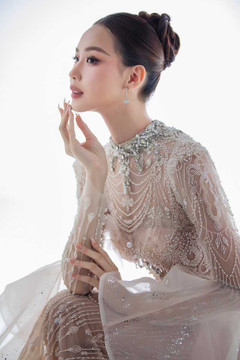 Bảo Ngọc khoe nhan sắc lộng lẫy giữa đồn đoán nối gót Ý Nhi dự Miss World