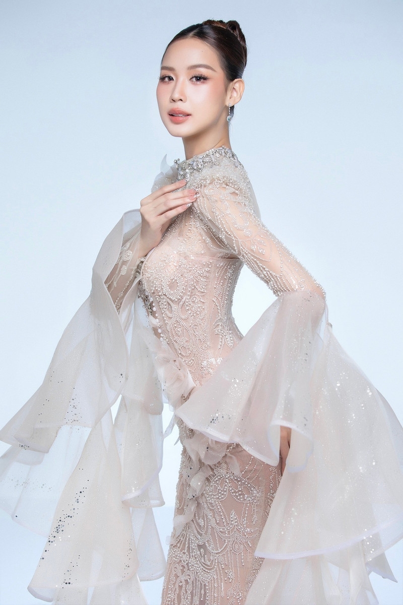 Bảo Ngọc khoe nhan sắc lộng lẫy giữa đồn đoán nối gót Ý Nhi dự Miss World
