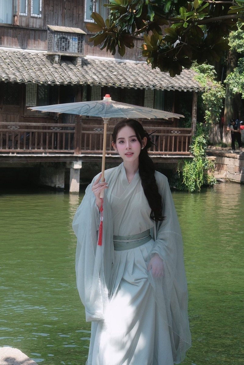 'Kim Tae Hee Việt Nam' khoe nhan sắc trong veo, được ví như 'thần tiên tỷ tỷ'