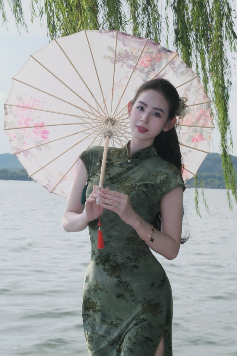 'Kim Tae Hee Việt Nam' khoe nhan sắc trong veo, được ví như 'thần tiên tỷ tỷ'