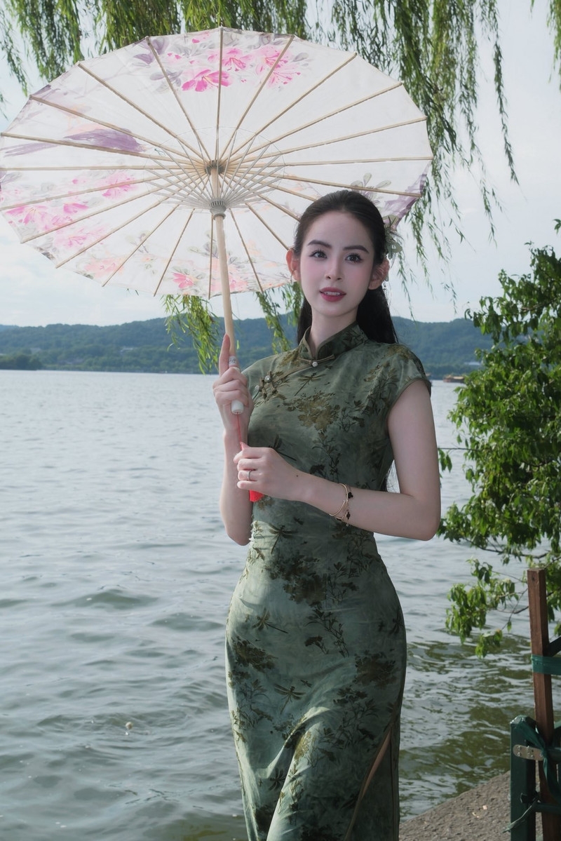 'Kim Tae Hee Việt Nam' khoe nhan sắc trong veo, được ví như 'thần tiên tỷ tỷ'