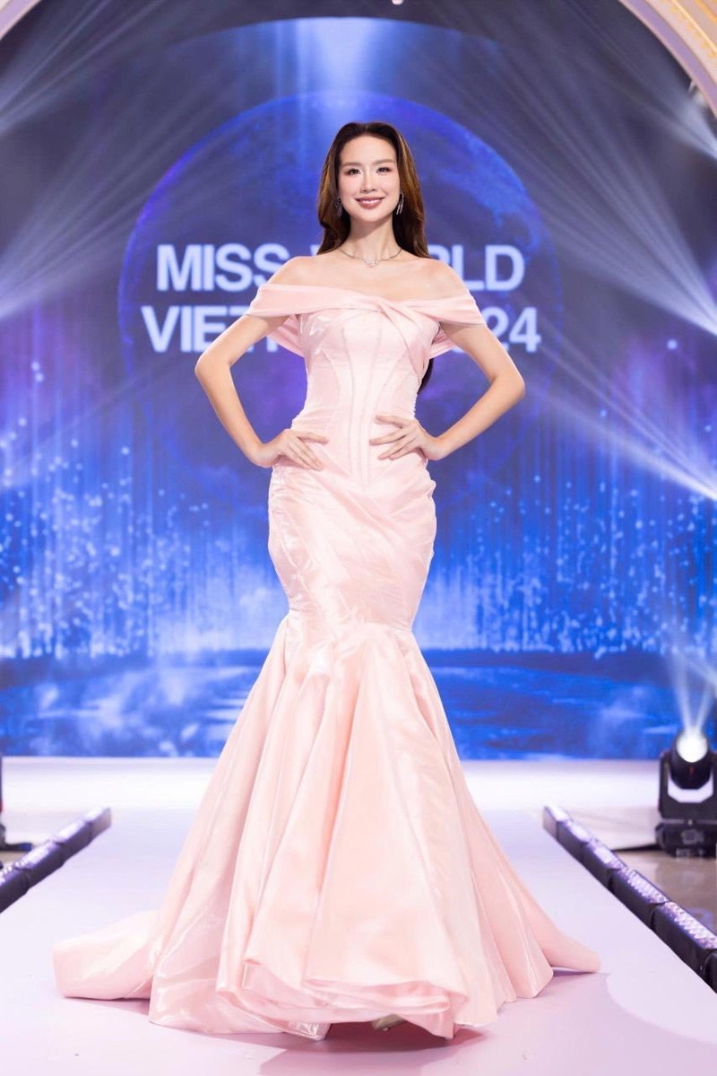 Miss World khen ngợi Hoa hậu Bảo Ngọc