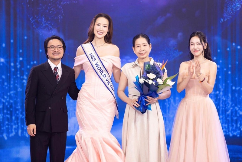 Miss World khen ngợi Hoa hậu Bảo Ngọc
