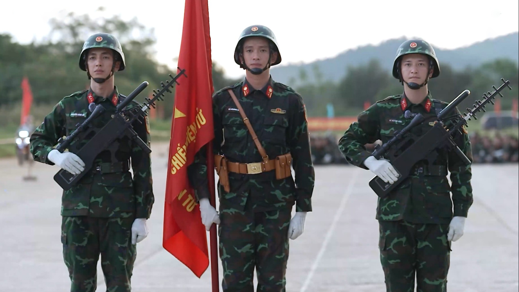 Thượng úy Lê Hoàng Hiệp xuất hiện ở Sao nhập ngũ