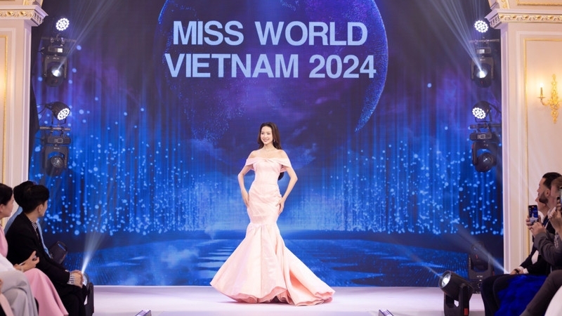 Miss World khen ngợi Hoa hậu Bảo Ngọc