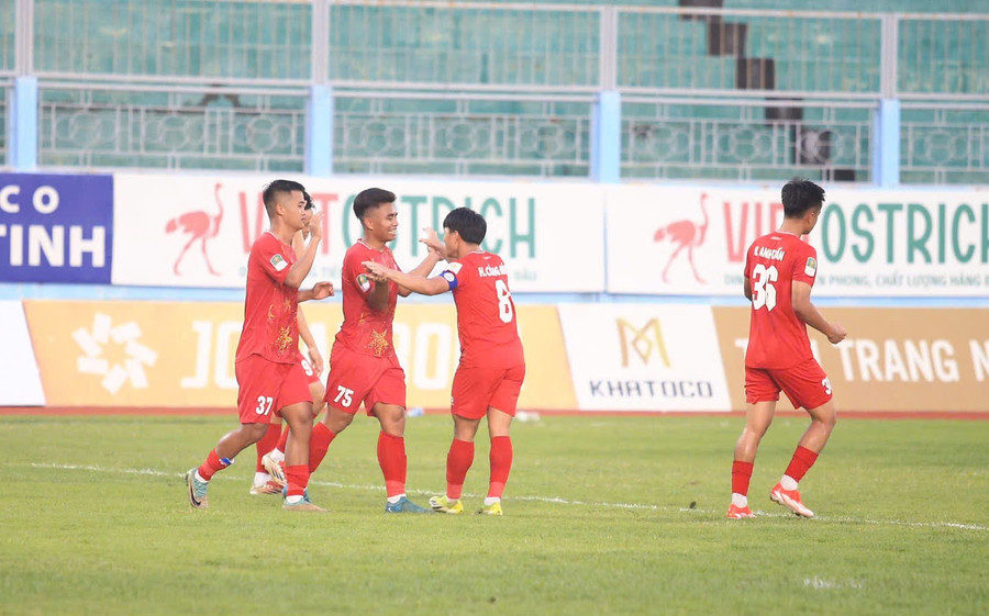 Quảng Nam bỏ V-League 2025 - 2026: Hồi chuông cảnh tỉnh