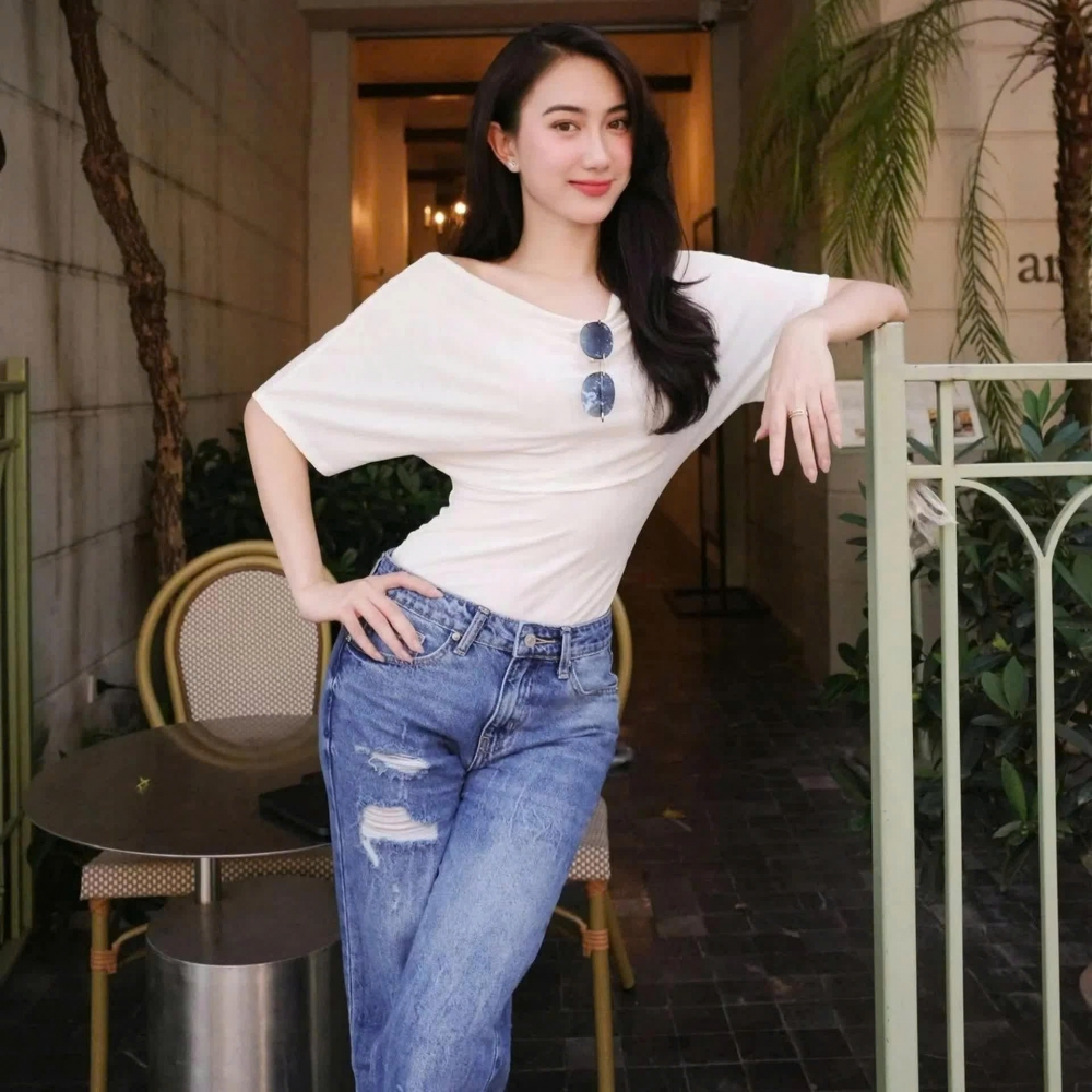 Vẻ gợi cảm, cuốn hút của diễn viên bị ghét nhất phim Dưới ô cửa sáng đèn