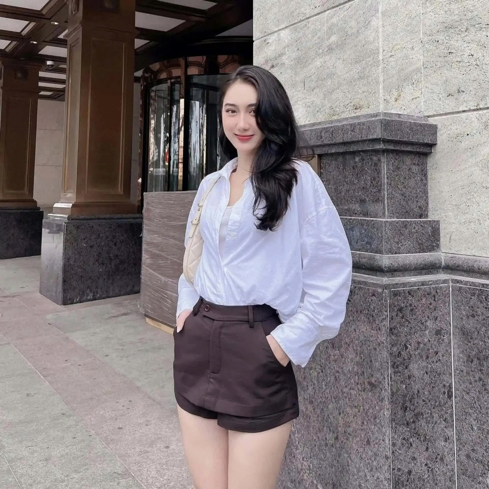 Vẻ gợi cảm, cuốn hút của diễn viên bị ghét nhất phim Dưới ô cửa sáng đèn