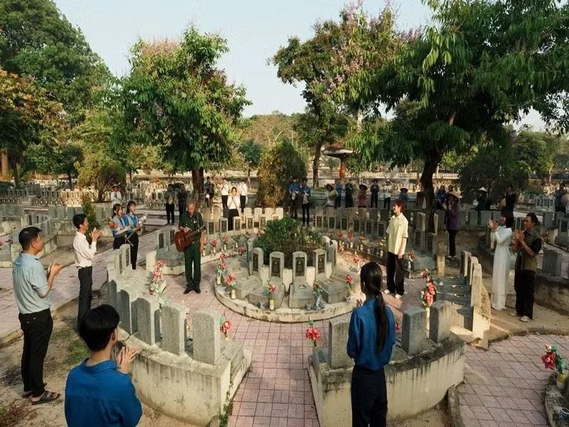 Sau ‘Nhà gia tiên’, Huỳnh Lập có thắng tiếp với ‘Nghỉ hè sợ nghỉ hưu’?