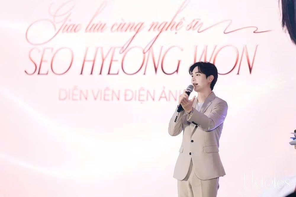 NSND Vi Hoa, diễn viên Seo Hyeong Won gây chú ý tại sự kiện ở Hà Nội