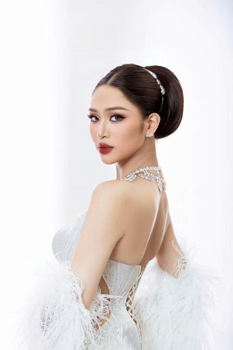 Minh Anh có cơ hội tiến sâu tại Miss International Queen 2026?
