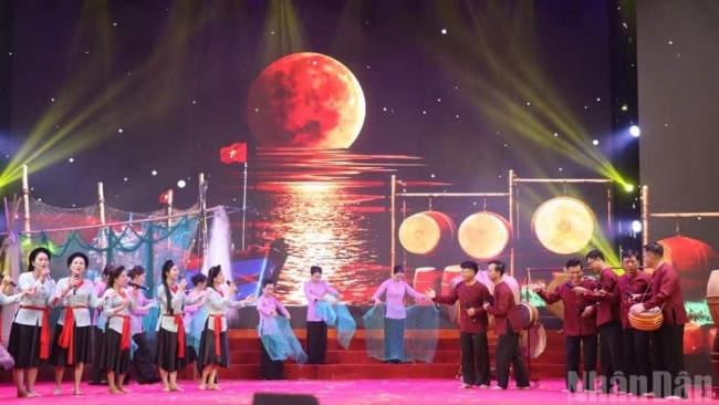Hơn 700 nghệ nhân, diễn viên tham dự Liên hoan Dân ca Ví, Giặm Nghệ Tĩnh năm 2026