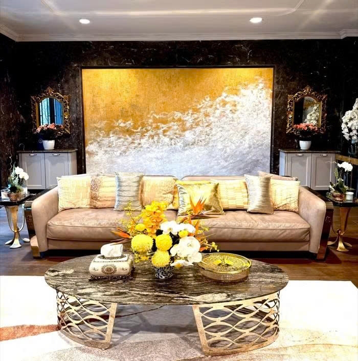 Biệt thự sang trọng 60 tỷ đồng của "nữ diễn viên giàu nhất miền Bắc" Lã Thanh Huyền
