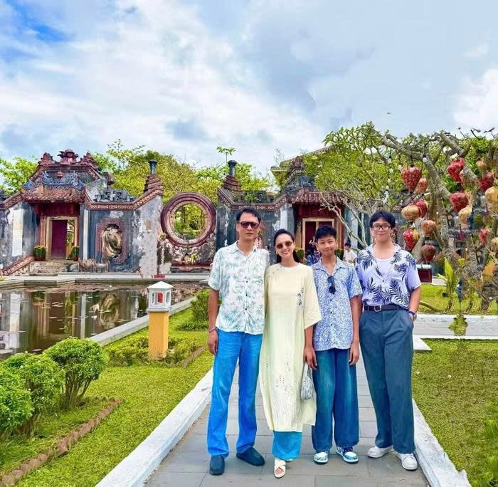 Biệt thự sang trọng 60 tỷ đồng của "nữ diễn viên giàu nhất miền Bắc" Lã Thanh Huyền