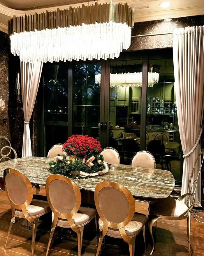 Biệt thự sang trọng 60 tỷ đồng của "nữ diễn viên giàu nhất miền Bắc" Lã Thanh Huyền