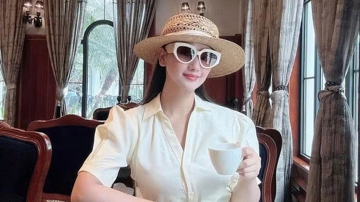 Biệt thự sang trọng 60 tỷ đồng của "nữ diễn viên giàu nhất miền Bắc" Lã Thanh Huyền