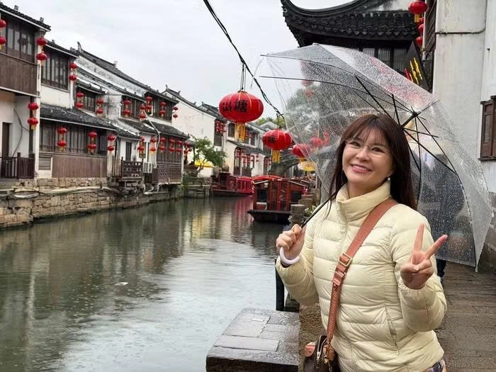 Nhan sắc cuốn hút của "ác nữ" màn ảnh Việt Kim Oanh sau gần 1 năm trùng tu