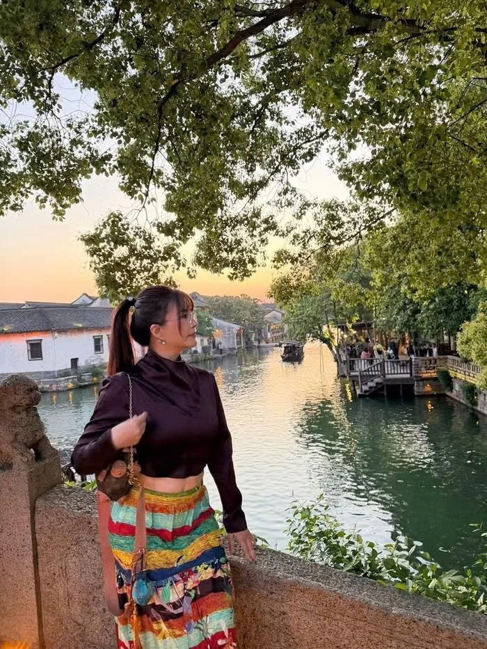Nhan sắc cuốn hút của "ác nữ" màn ảnh Việt Kim Oanh sau gần 1 năm trùng tu
