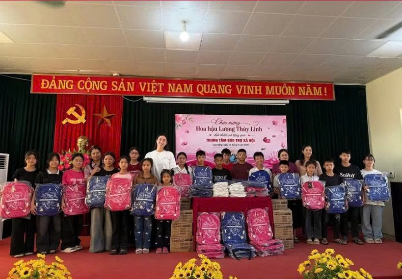 Mừng sinh nhật tuổi 26, Hoa hậu Lương Thùy Linh về quê làm điều đặc biệt