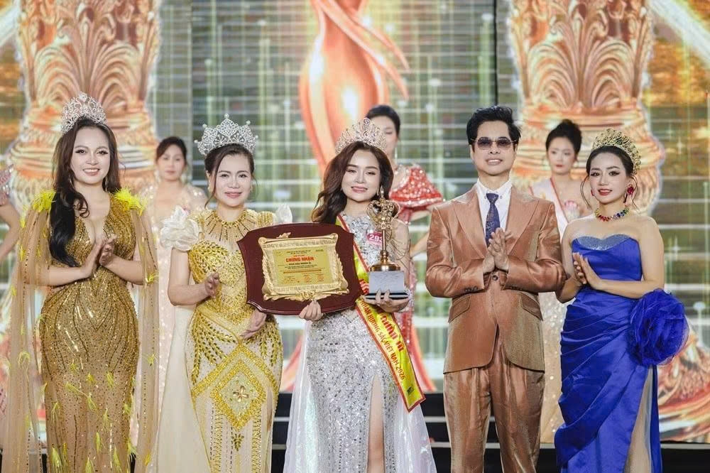 Tài sắc Hoa hậu Nhân ái Hoàng Thị Thanh Tuyền Tài sắc Hoa hậu Nhân ái Hoàng Thị Thanh Tuyền