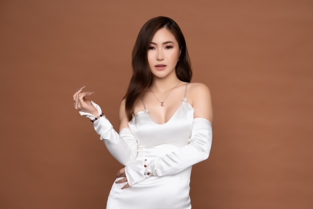 Tin hot giải trí ngày 2/9: Nam Thư chia sẻ từng tiếp xúc với F0 khi làm thiện nguyện