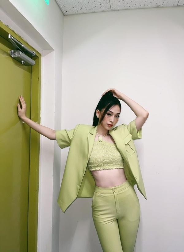 Tin hot giải trí ngày 9/9: Dàn mỹ nhân Việt với gu thời trang Tin hot giải trí ngày 9/9: Dàn mỹ nhân Việt với gu thời trang