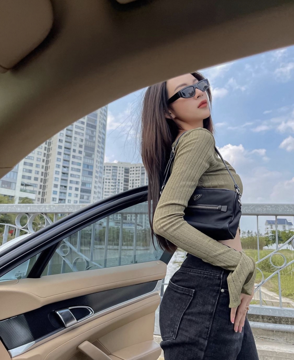 Tin hot giải trí ngày 12/9: Quỳnh Anh Shyn khoe style color block Tin hot giải trí ngày 12/9: Quỳnh Anh Shyn khoe style color block