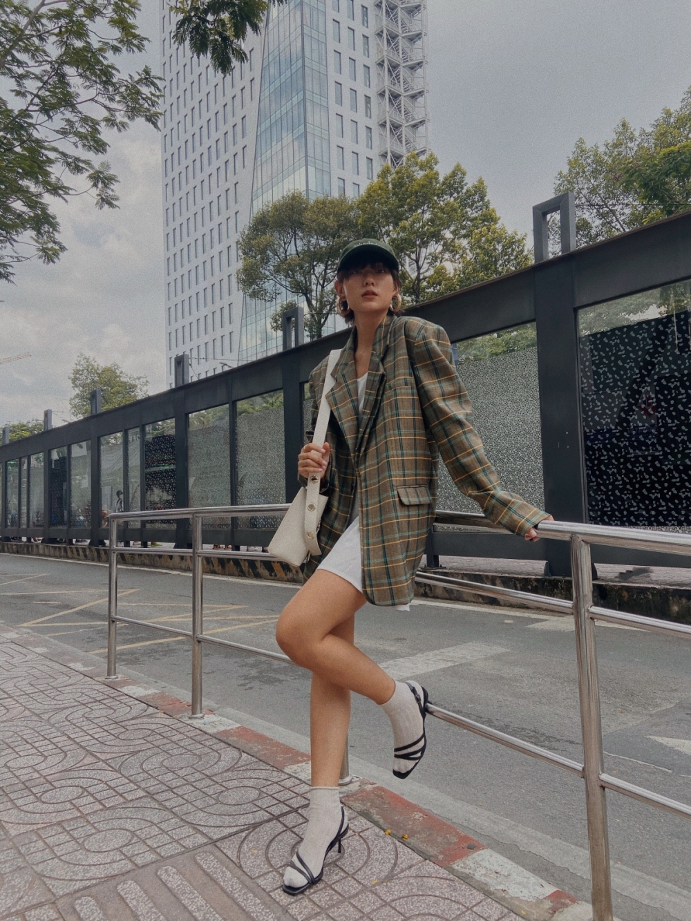 Tin hot giải trí ngày 12/9: Quỳnh Anh Shyn khoe style color block Tin hot giải trí ngày 12/9: Quỳnh Anh Shyn khoe style color block