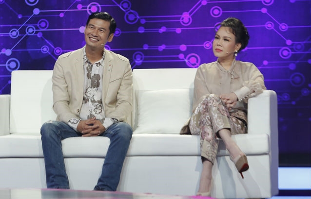 Tin hot giải trí ngày 13/9: Hoa hậu Đỗ Mỹ Linh lên tiếng giải thích clip tỏ thái độ hất tay Đỗ Thị Hà