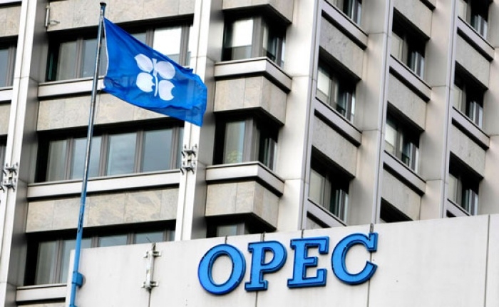Giá dầu ngày 14/9: Nhận cú hích từ OPEC, giá dầu tiếp tục đi lên