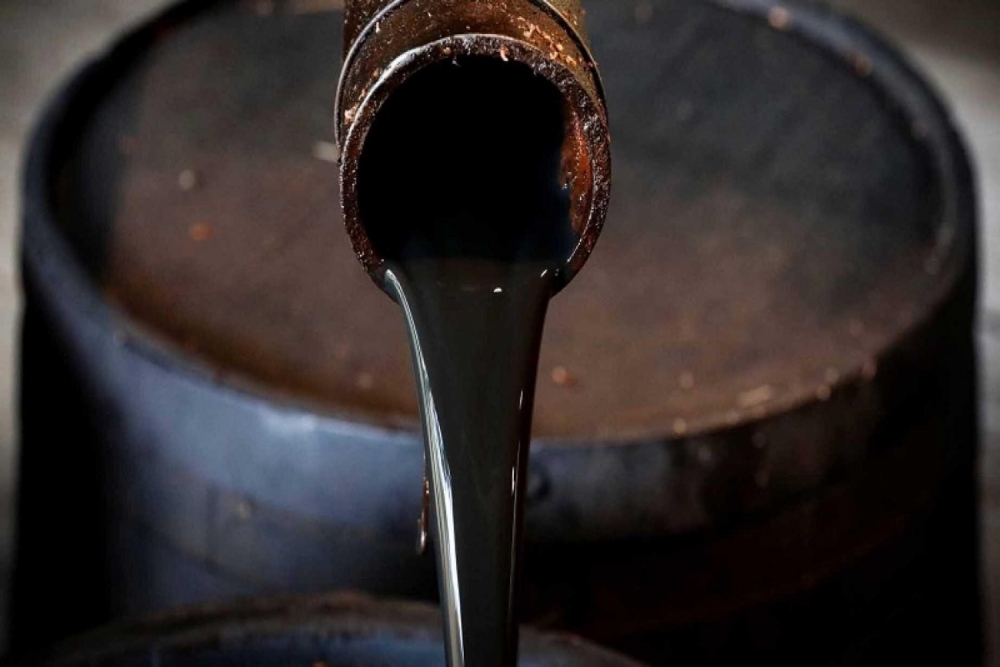Giá dầu ngày 16/9 đồng loạt tăng mạnh, dầu Brent vượt mức 75,3 USD