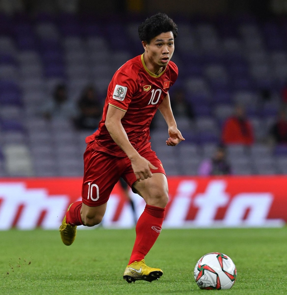 Công Phượng lập cú đúp bàn thắng, truyền thông Trung Quốc lo sốt vó cho đội nhà
