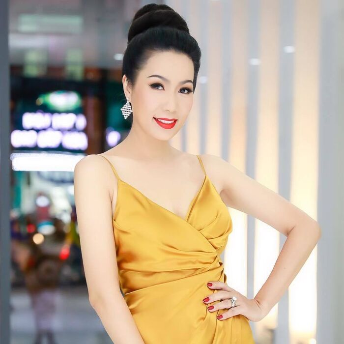 Lộ diện 'trùm cuối' trong danh sách 5 nghệ sĩ gửi đơn tố cáo bà Nguyễn Phương Hằng