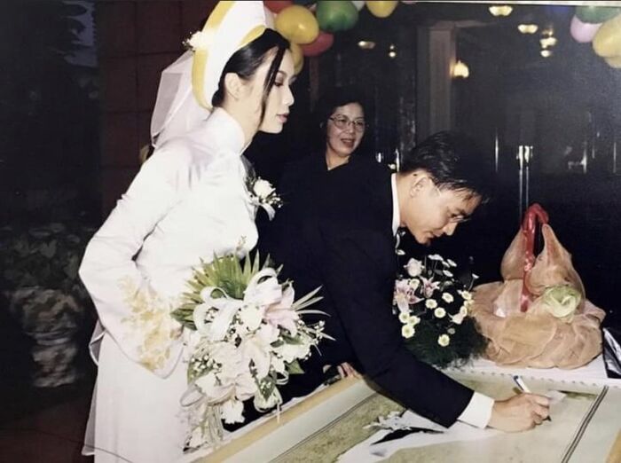 Trịnh Kim Chi tung ảnh cưới chưa từng công bố, nhan sắc của Á hậu Việt 21 năm trước như thế nào?